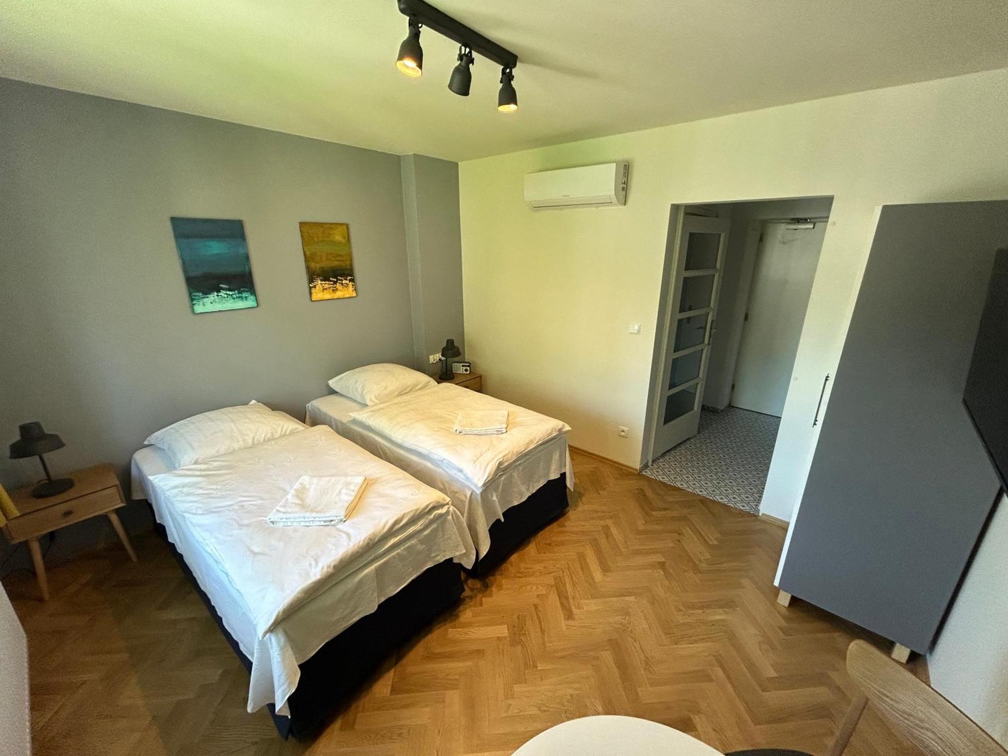 Cybulskiego Guest Rooms Krakow Exterior photo